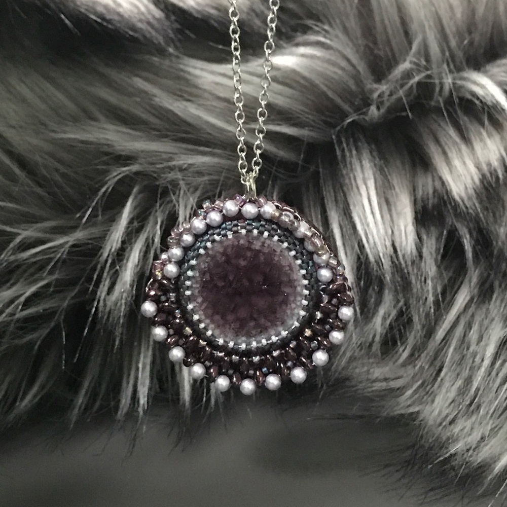 NWOT SWARVORSKI Crystal Pearl & Ceramic Pendant